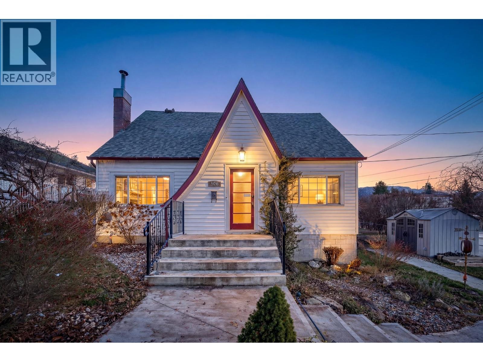 306 10th Avenue N, Creston, British Columbia