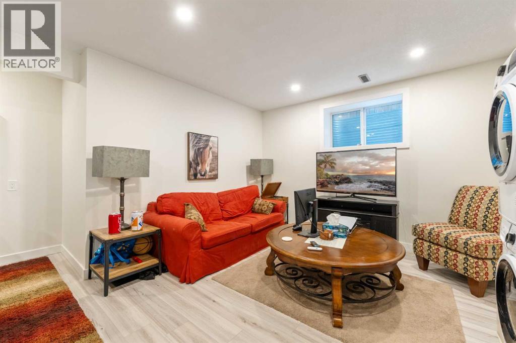 4 Crestridge Way Sw, Calgary, Alberta  T3B 5Z4 - Photo 35 - A2274271