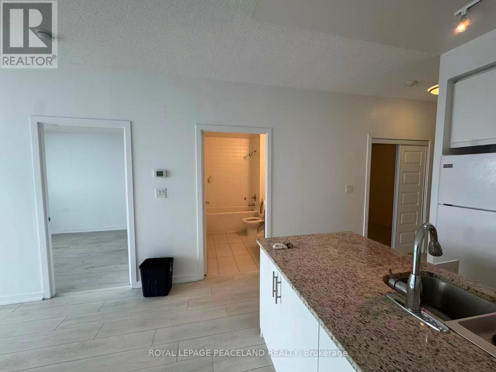 2604 - 70 Forest Manor Road, Toronto, Ontario  M2J 0A9 - Photo 5 - C12653086