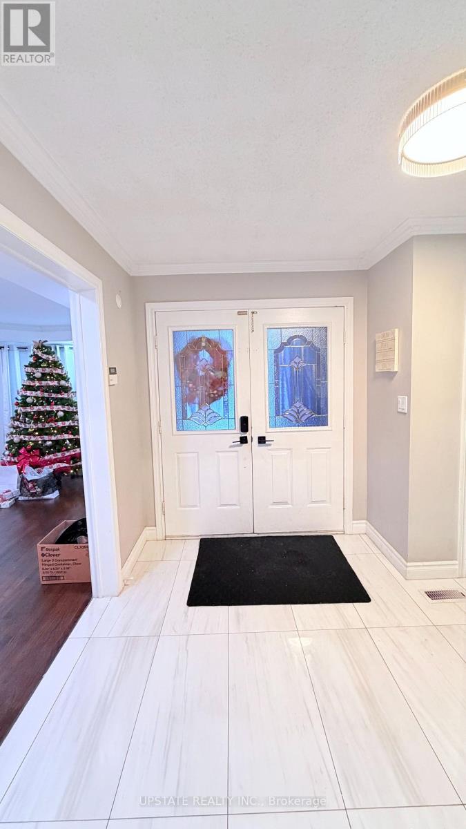 36 Ravenview Drive, Whitby, Ontario  L1R 1Y2 - Photo 2 - E12653084