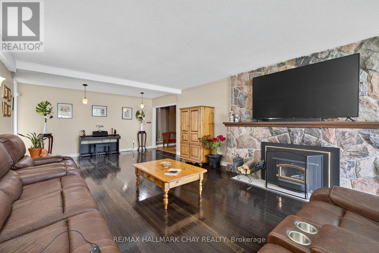 39 Highfield Crescent, Georgina, Ontario  L4P 0M2 - Photo 10 - N12653090