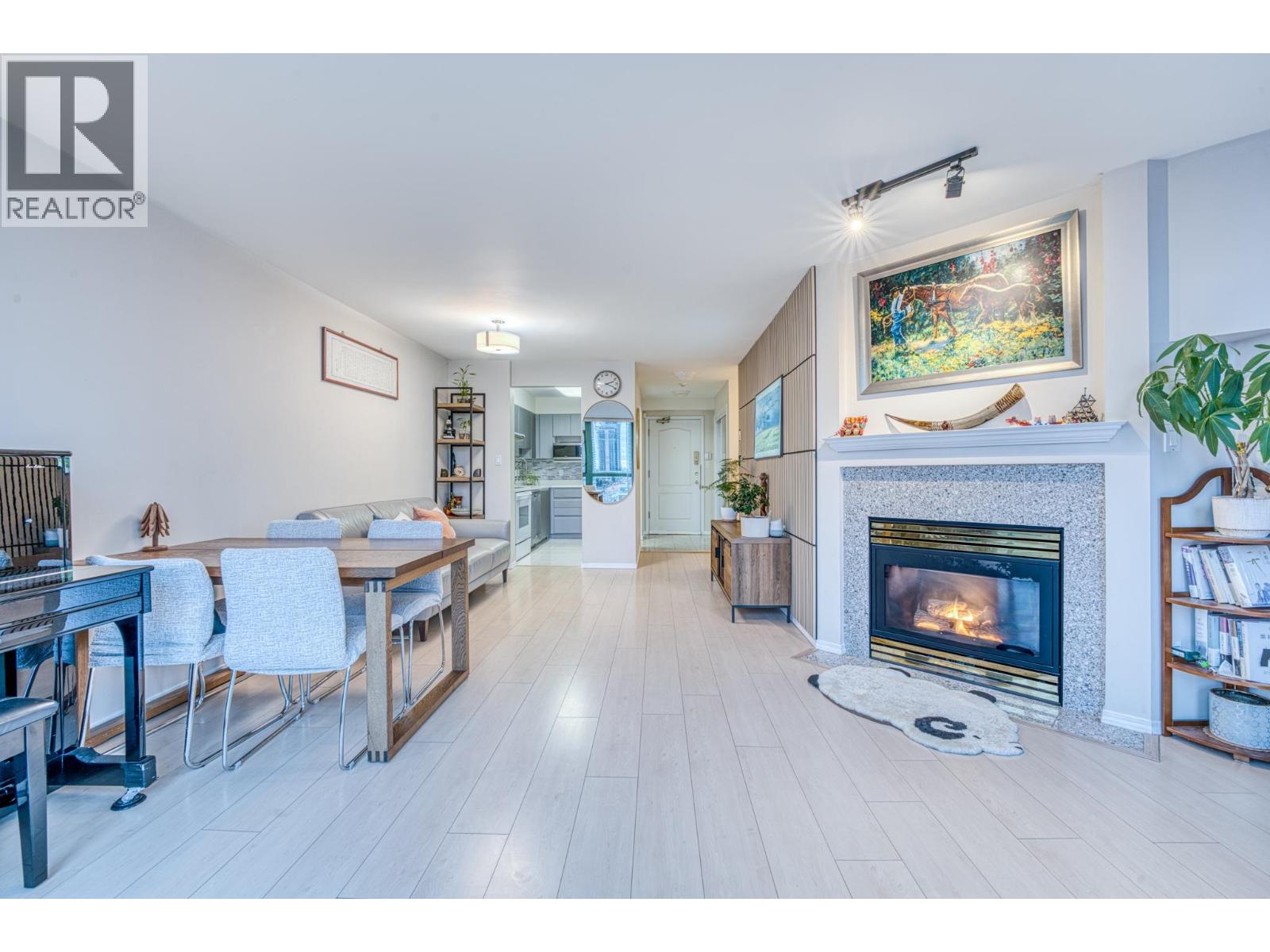 1102 5899 Wilson Avenue, Burnaby, British Columbia  V5H 4R9 - Photo 5 - R3074070