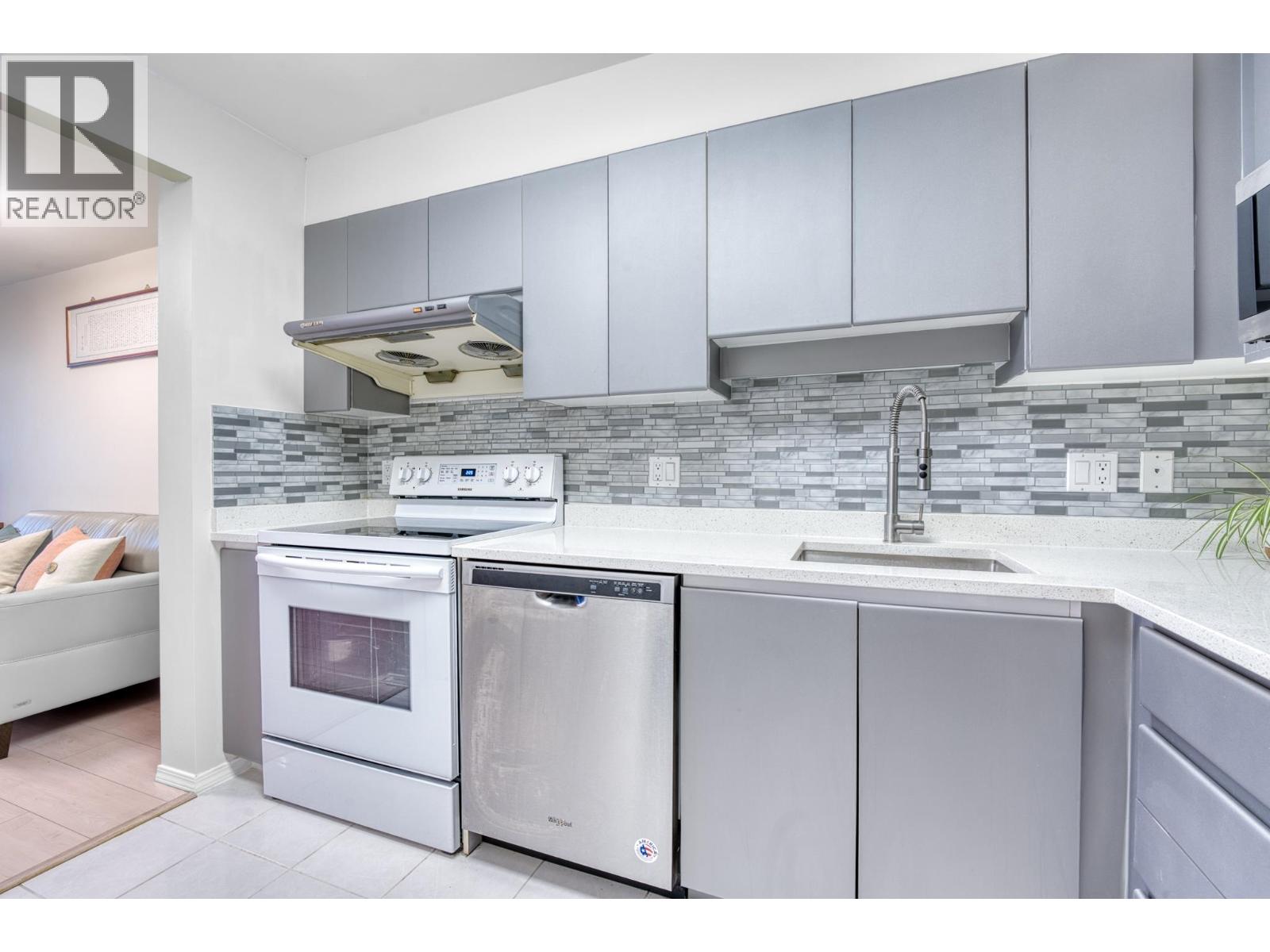 1102 5899 Wilson Avenue, Burnaby, British Columbia  V5H 4R9 - Photo 10 - R3074070