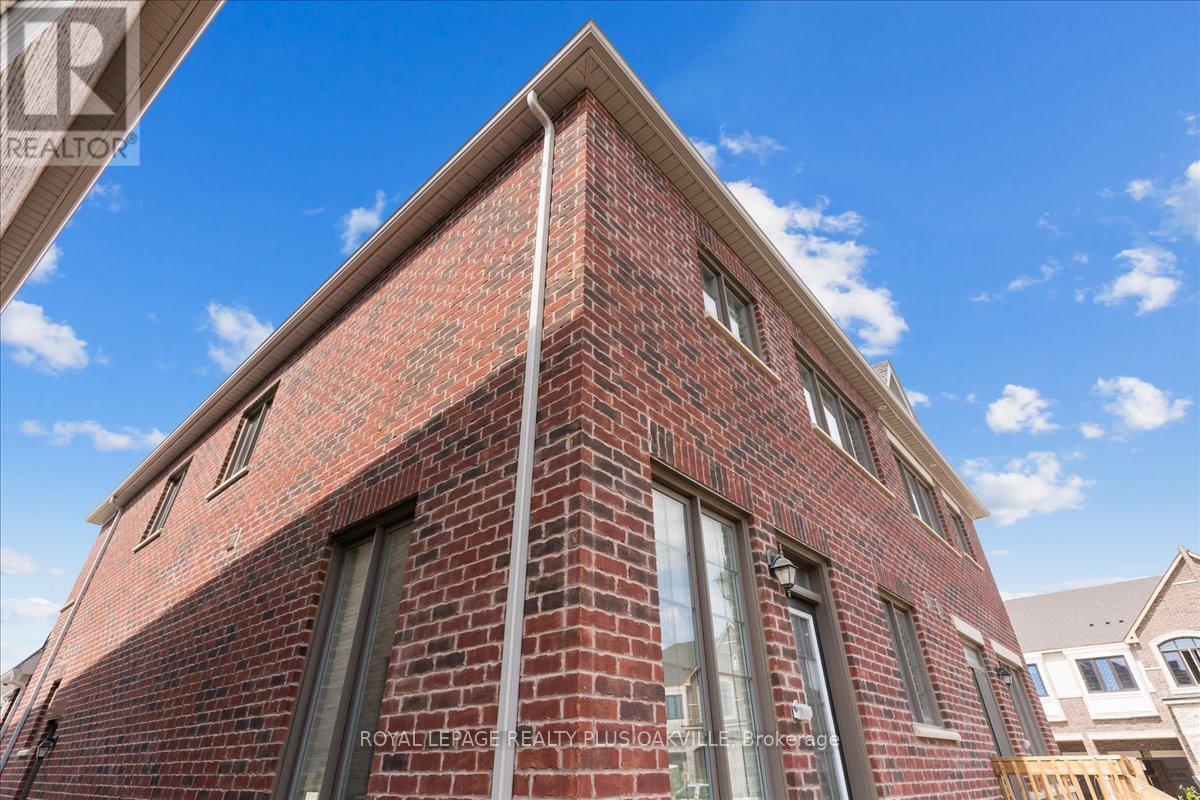 442 Bergamot Avenue, Milton, Ontario  L9E 1T8 - Photo 41 - W12653066