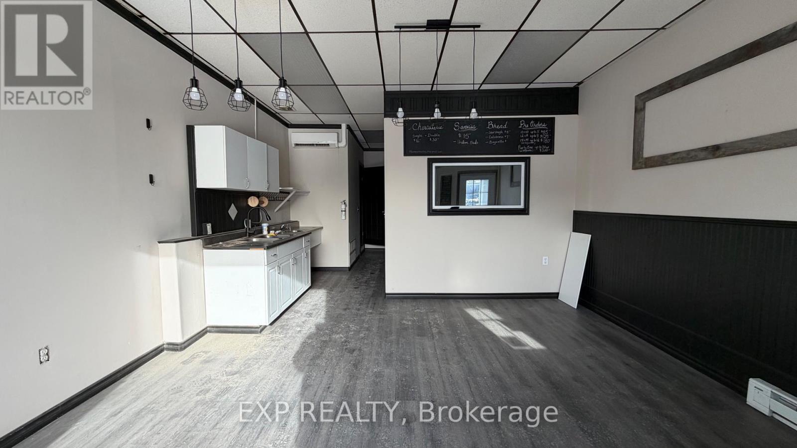 48 King Street, Quinte West, Ontario  K8V 3V8 - Photo 4 - X12653126