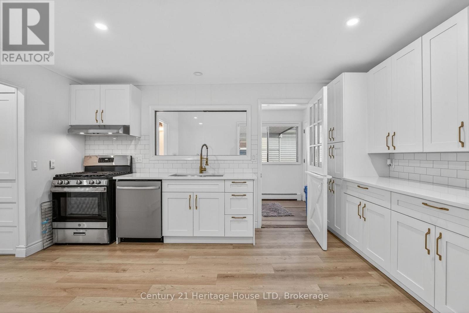 500 Lakeshore Road, Fort Erie, Ontario  L2A 1B5 - Photo 11 - X12603774