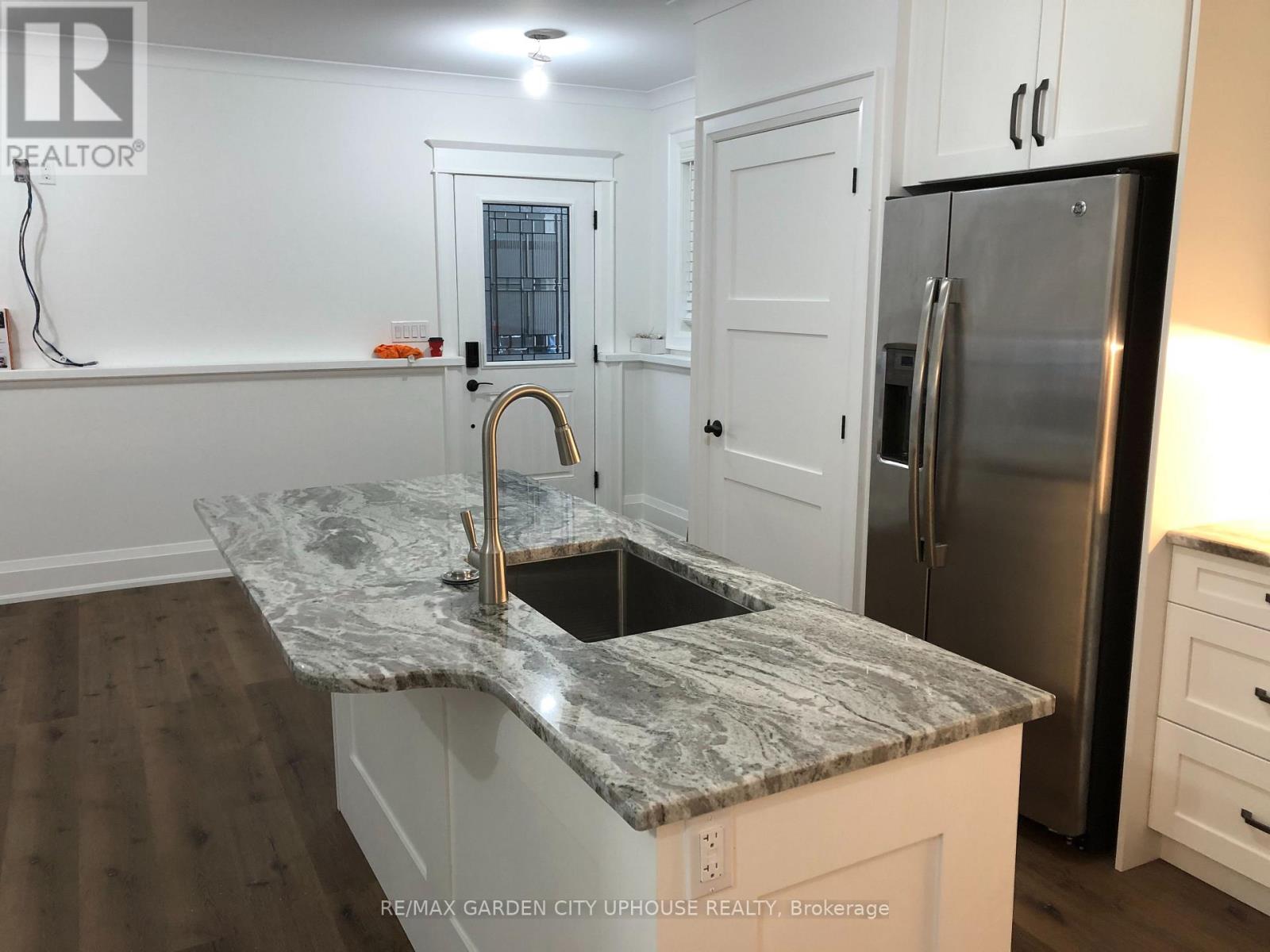 25 Cherry Street, St. Catharines (Downtown), Ontario  L2R 5M5 - Photo 3 - X12653114