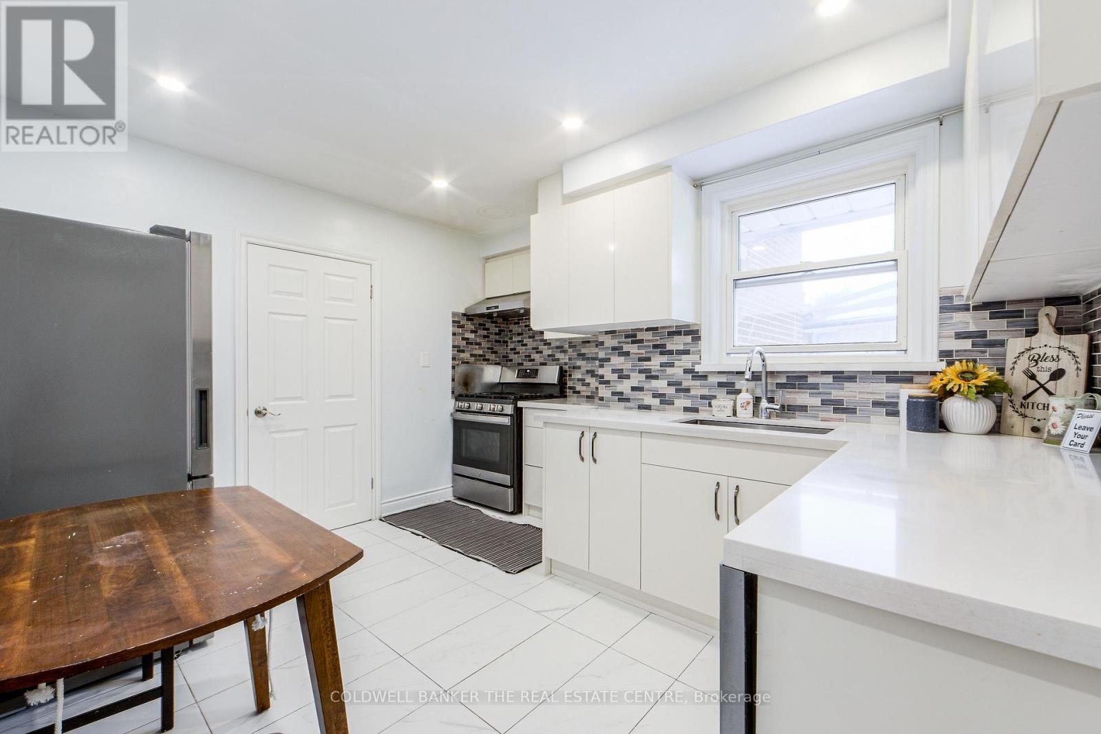 Main Floor - 20 Rossander Court, Toronto, Ontario  M1J 2B7 - Photo 11 - E12653096