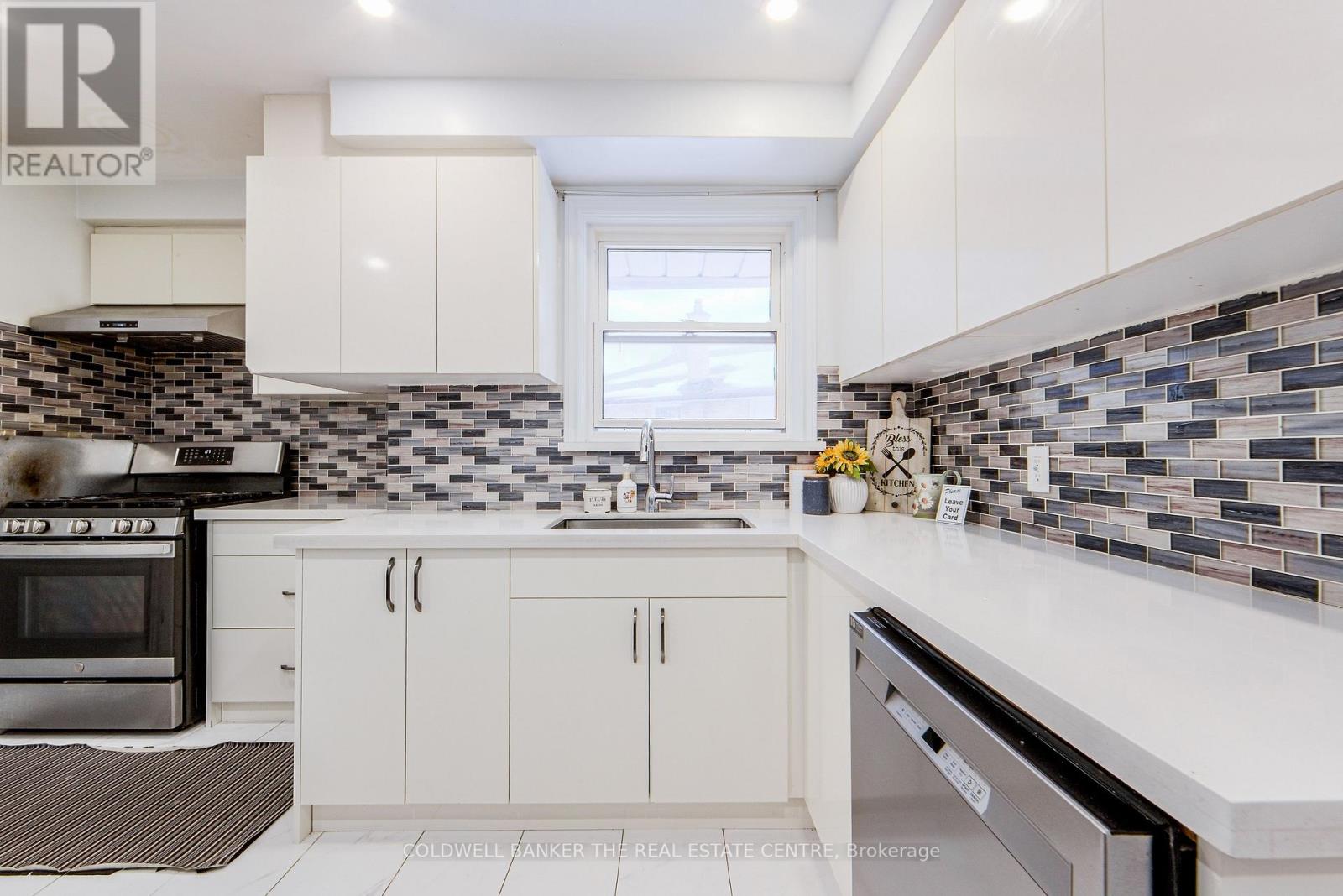 Main Floor - 20 Rossander Court, Toronto, Ontario  M1J 2B7 - Photo 12 - E12653096