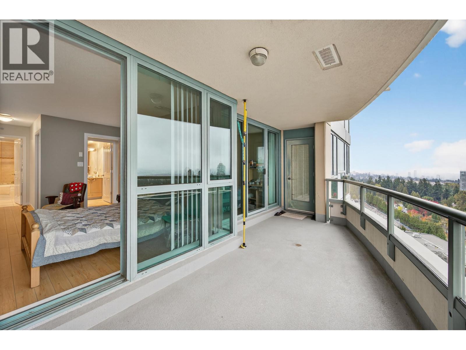 1803 6659 Southoaks Crescent, Burnaby, British Columbia  V5E 4M9 - Photo 12 - R3075086