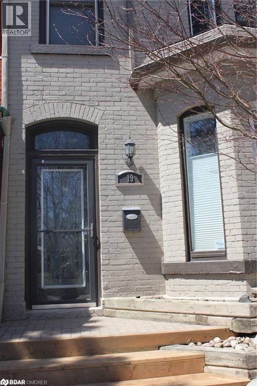 19 Oxford Street, Hamilton, Ontario  L8R 2W9 - Photo 3 - 40785184