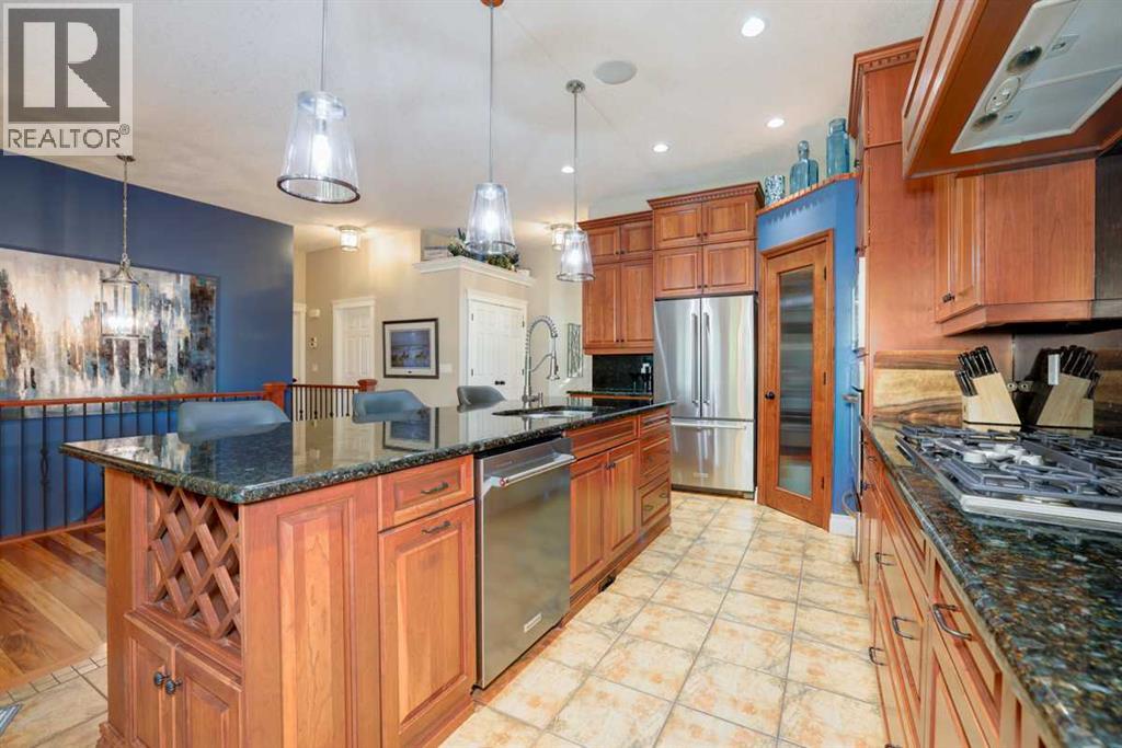 462 Crystal Green Manor, Okotoks, Alberta  T1S 0A3 - Photo 6 - A2260965