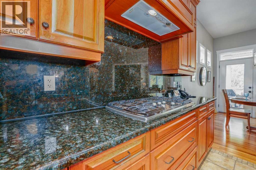 462 Crystal Green Manor, Okotoks, Alberta  T1S 0A3 - Photo 8 - A2260965