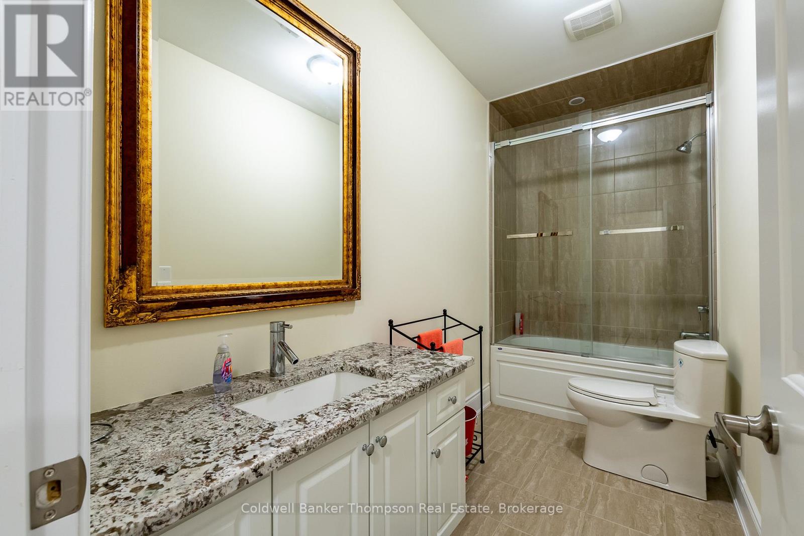 16 Deerfoot Trail, Huntsville, Ontario  P1H 0A6 - Photo 25 - X12428732