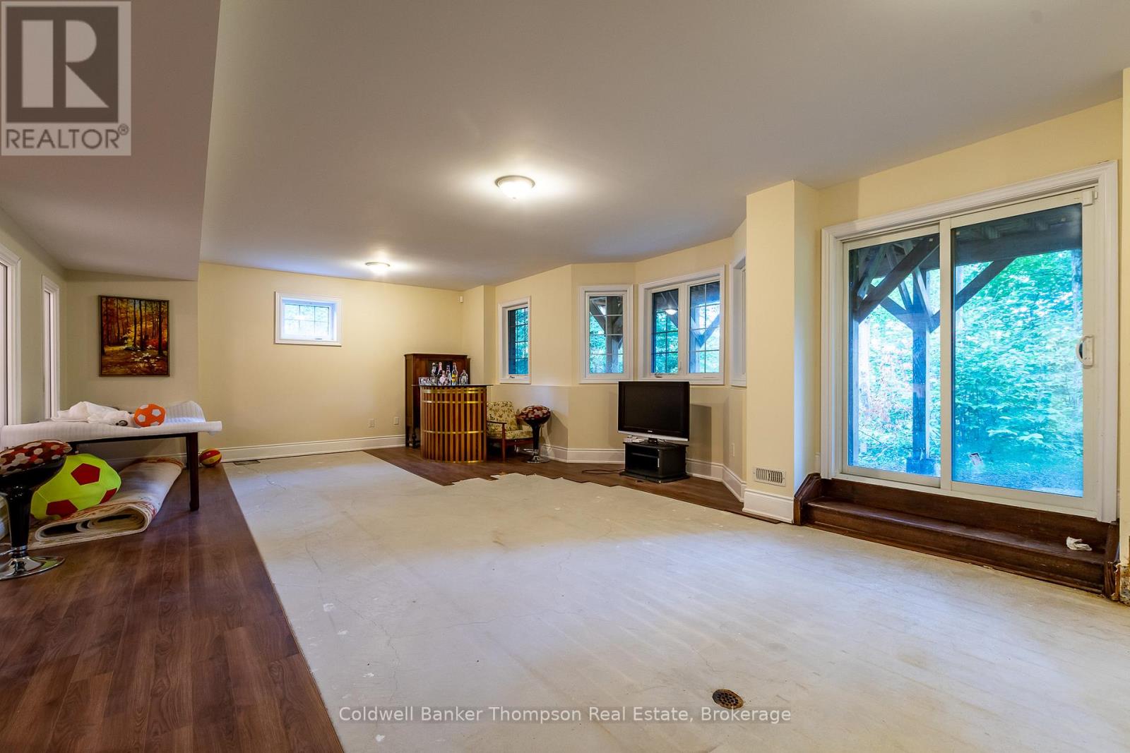 16 Deerfoot Trail, Huntsville, Ontario  P1H 0A6 - Photo 33 - X12428732