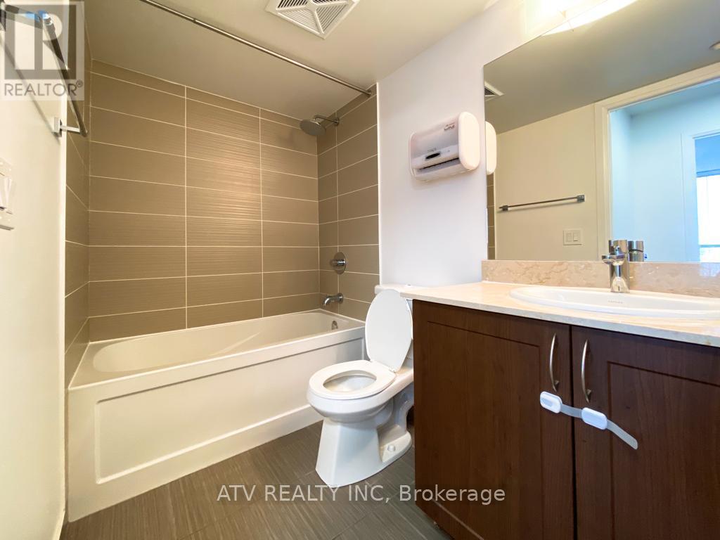 521 - 376 Highway 7, Richmond Hill, Ontario  L4B 0C7 - Photo 9 - N12653112