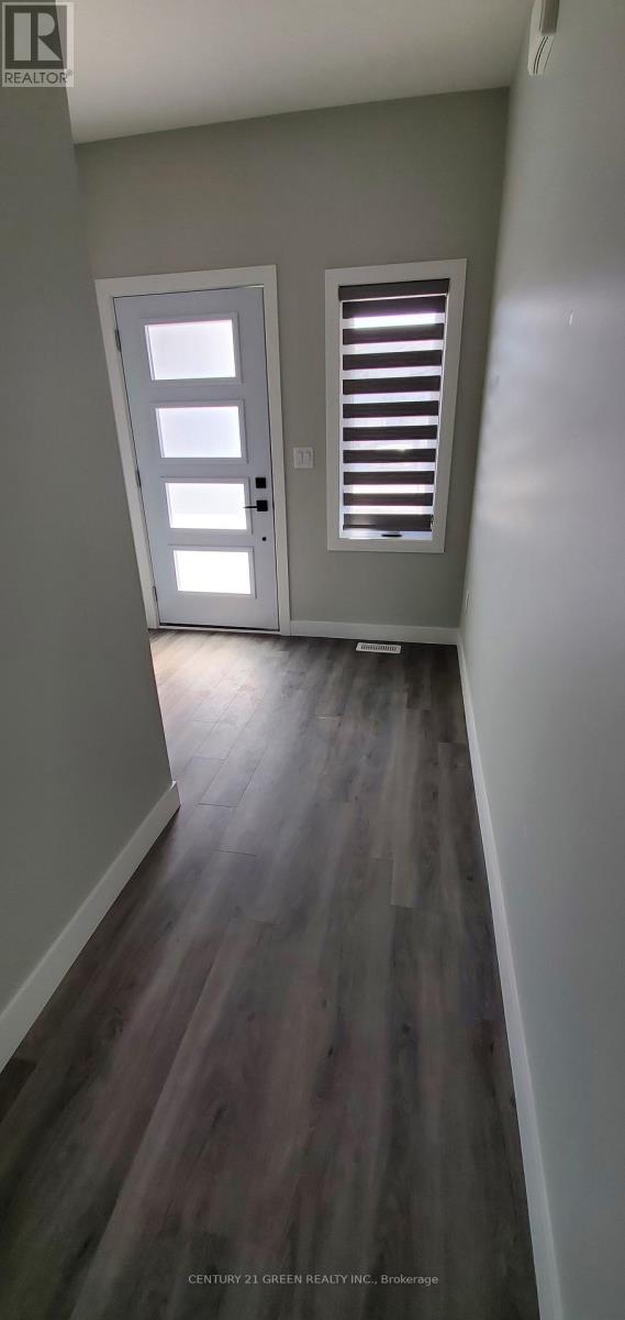 200 Hooper Street, St. Marys, Ontario  N4X 0A8 - Photo 2 - X12637922