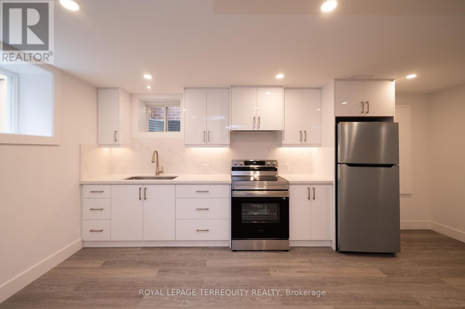 BASEMENT - 296 SIXTEEN MILE DRIVE, Oakville, Ontario