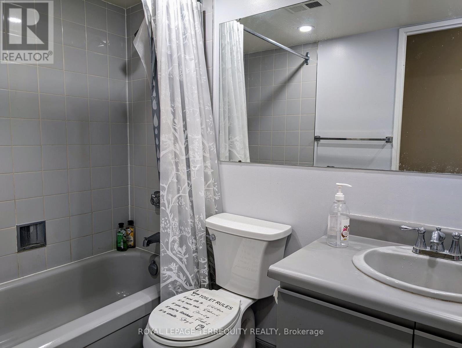 1002 - 25 Fairview Road W, Mississauga, Ontario  L5B 3Y8 - Photo 8 - W12653130