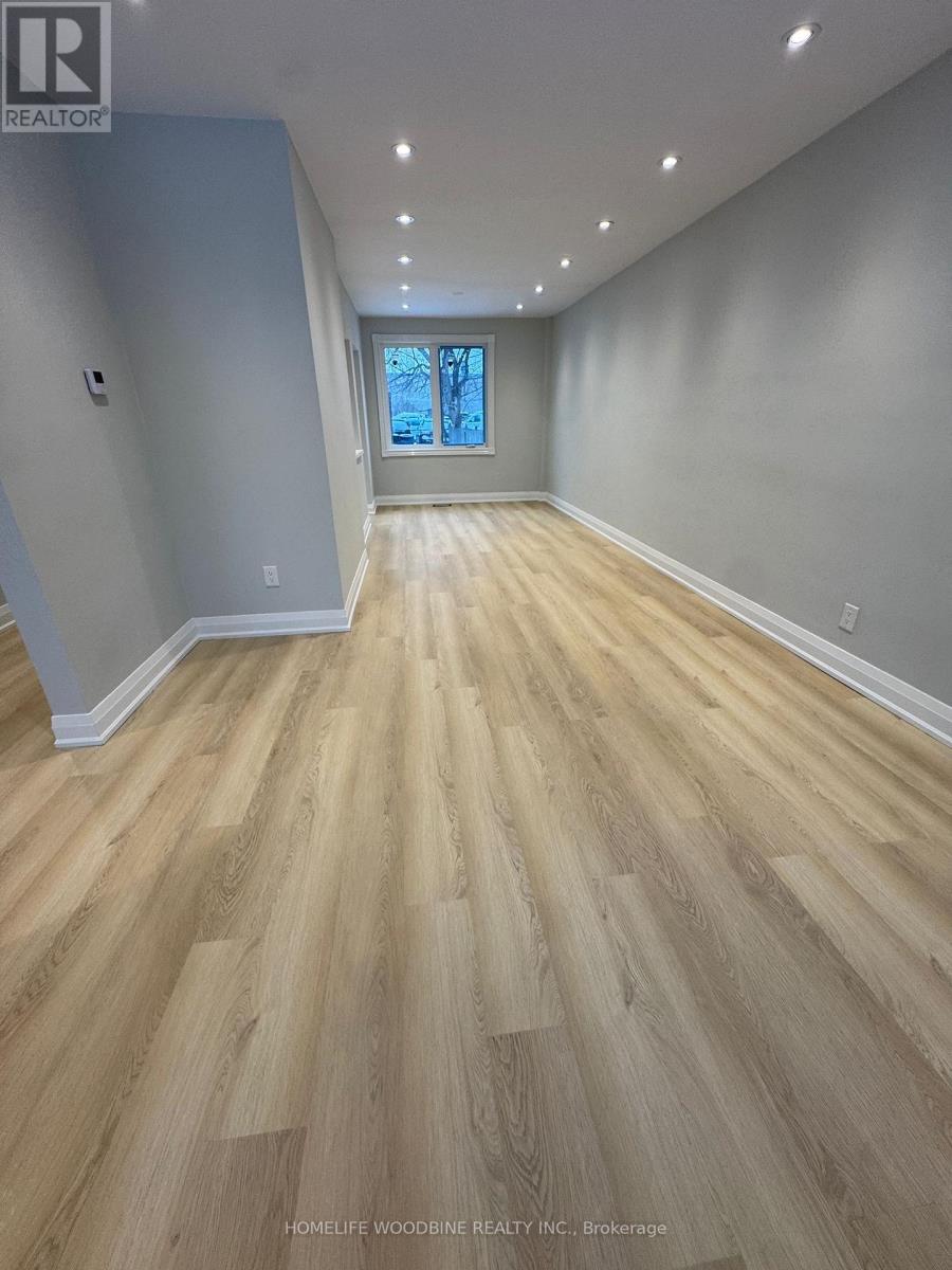 Main - 29 Habitant Drive, Toronto, Ontario  M9M 2N7 - Photo 5 - W12653142