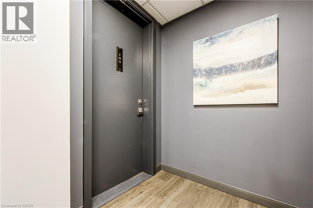 457 Plains Road E Unit# 109, Burlington, Ontario  L7T 2E2 - Photo 3 - 40766755