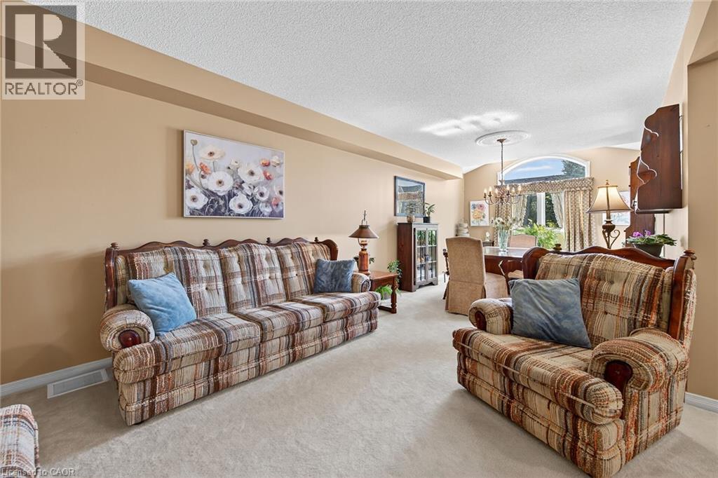 31 Elderberry Avenue, Grimsby, Ontario  L3M 5R5 - Photo 5 - 40775067