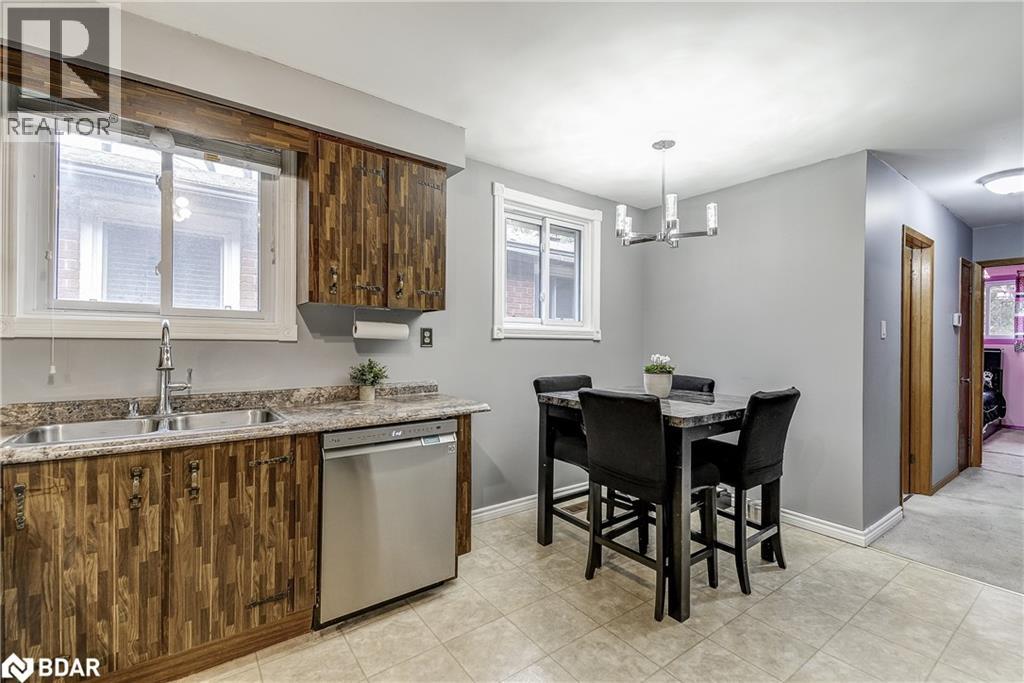 211 East 8th Street, Hamilton, Ontario  L9A 3L7 - Photo 12 - 40785299