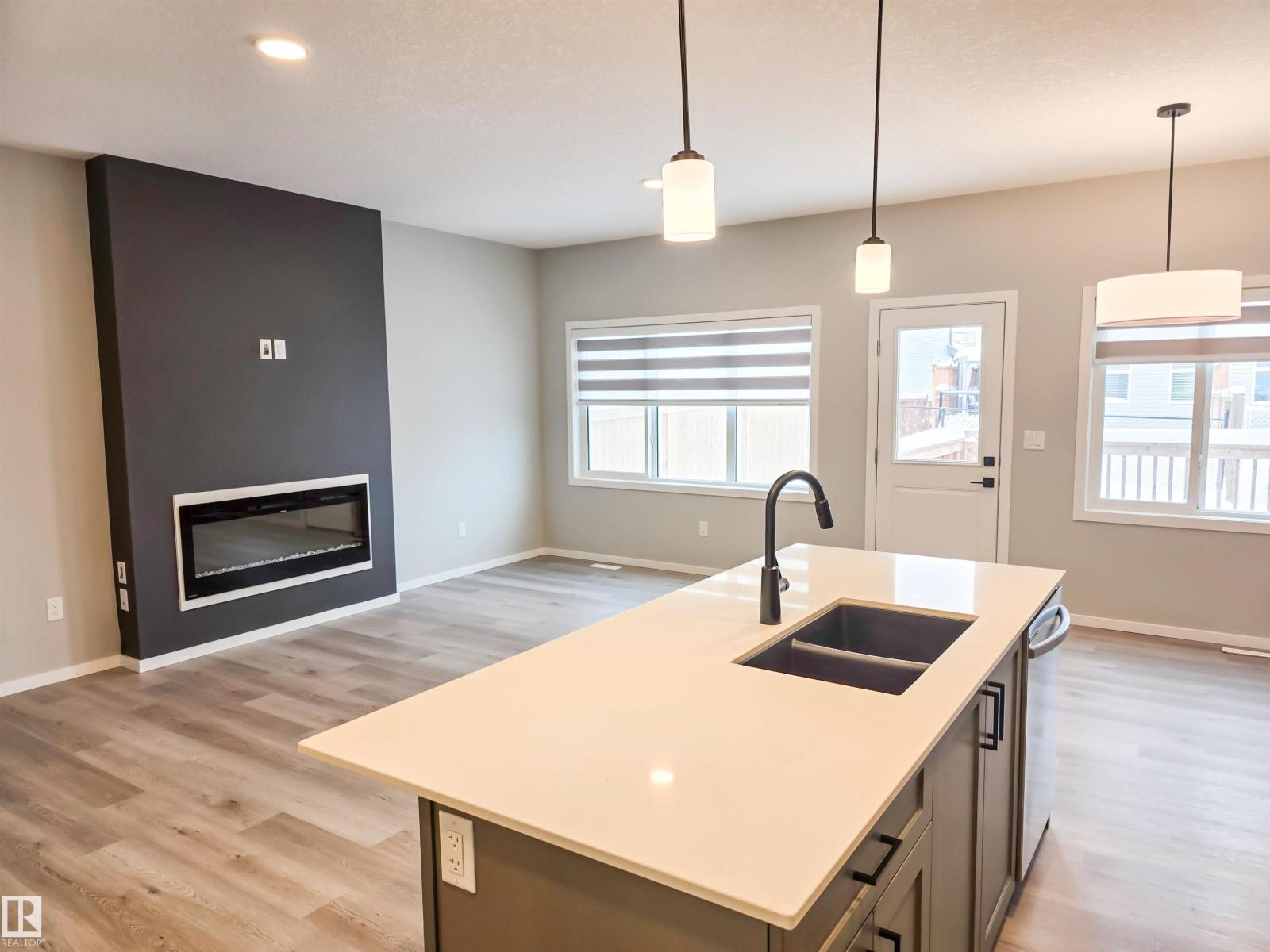 1142 SOUTH CREEK WD, Stony Plain, Alberta