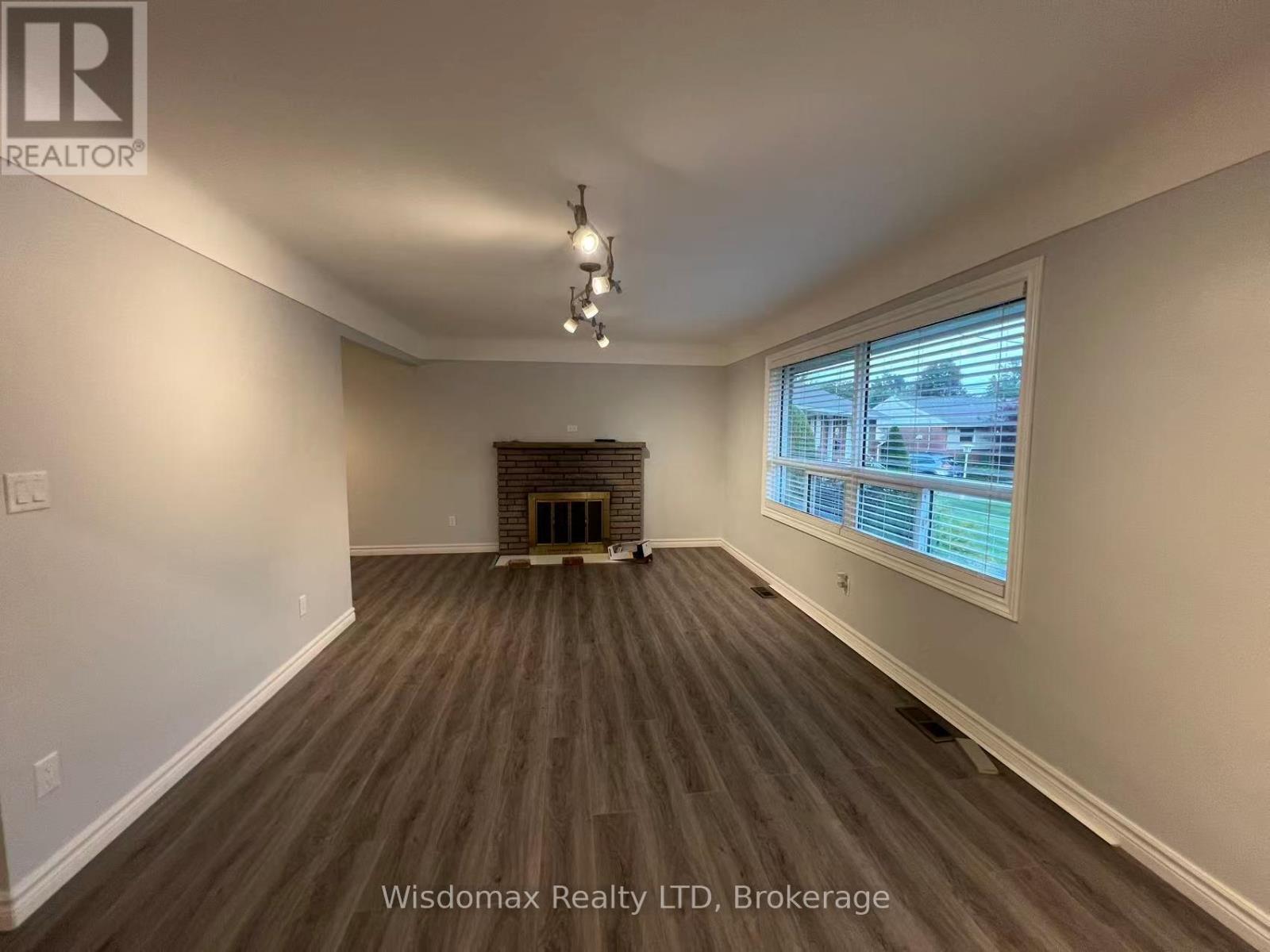 3276 Janet Crescent, Niagara Falls, Ontario  L2J 2V3 - Photo 2 - X12652588