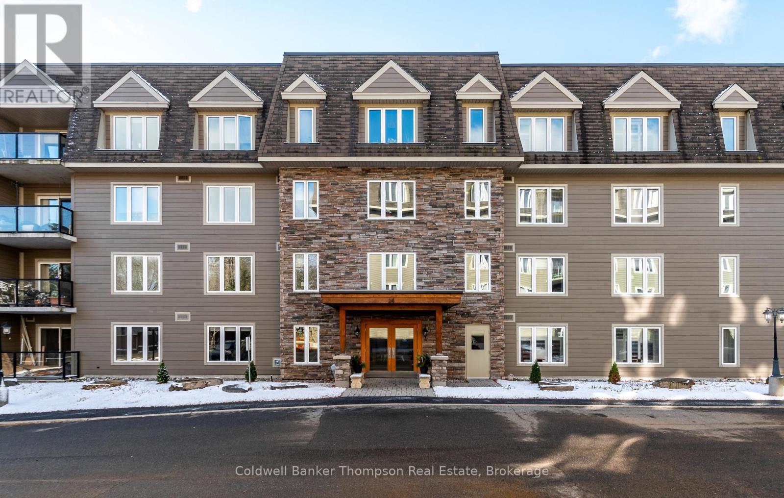 <div class="slider-price">$549,900</div><p>101 - 24 Dairy Lane, Huntsville, Ontario</p>