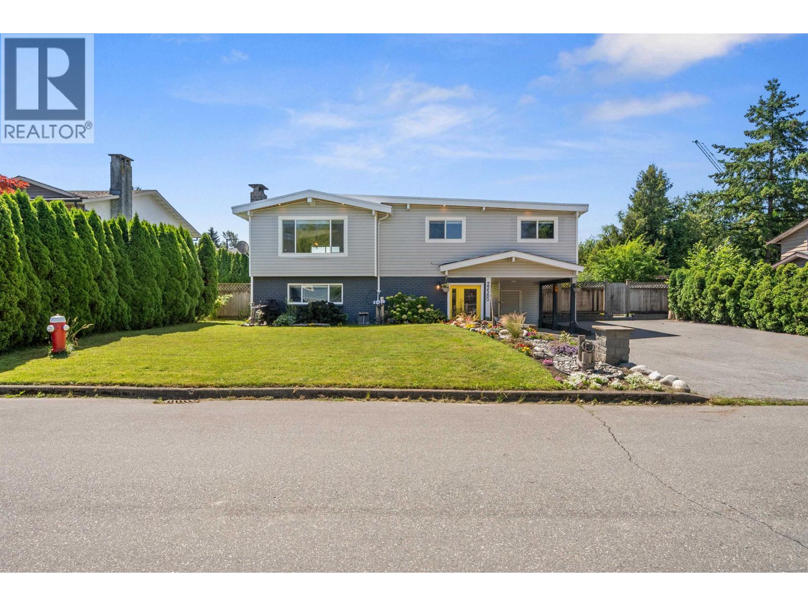 22580 HINCH CRESCENT, Maple Ridge, British Columbia