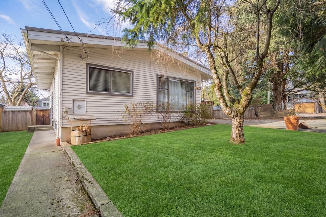 7725 Grand Street, Mission, British Columbia  V2V 3T5 - Photo 2 - R3075108