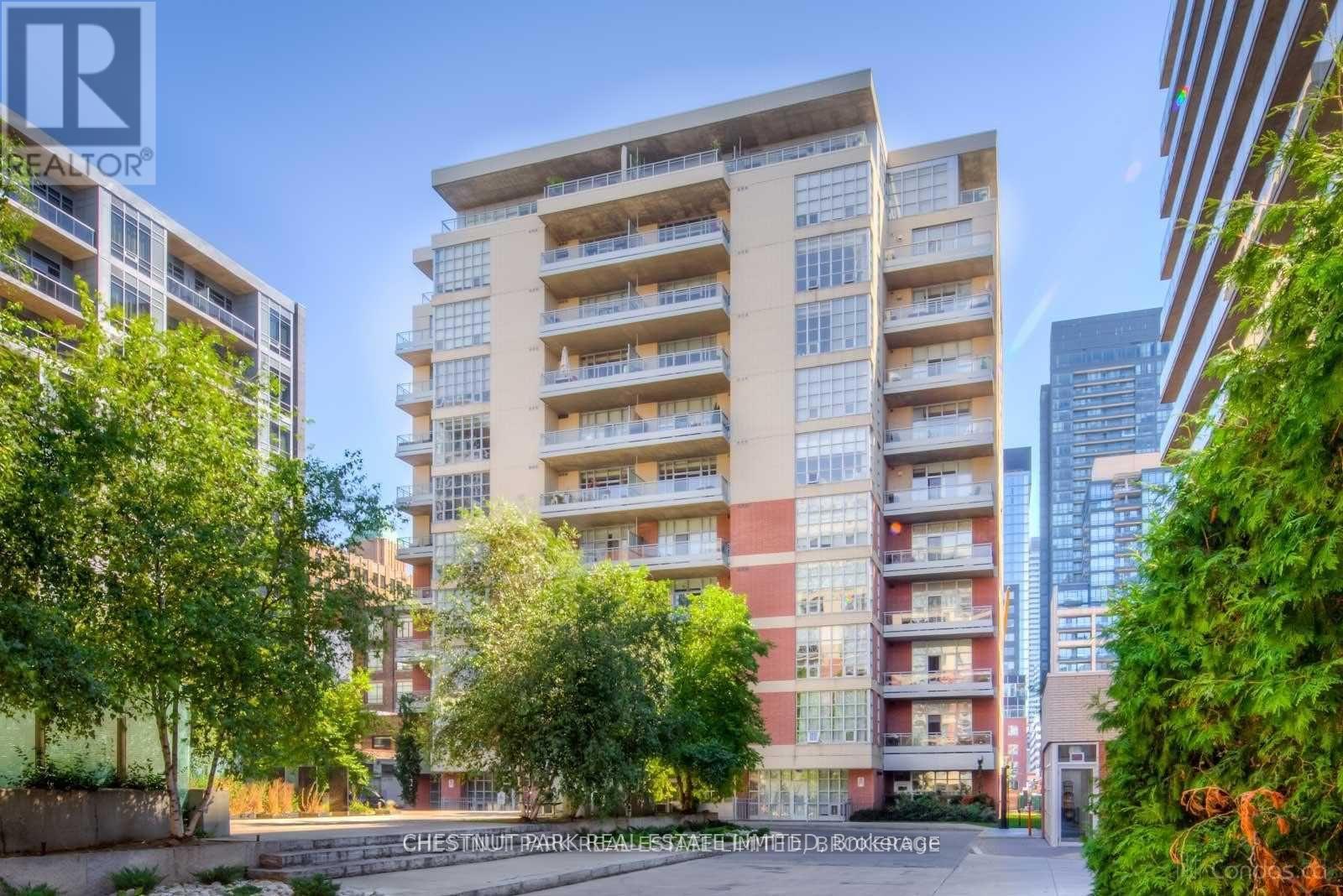 402 - 23 Brant Street, Toronto, Ontario  M5V 2L5 - Photo 1 - C12653158