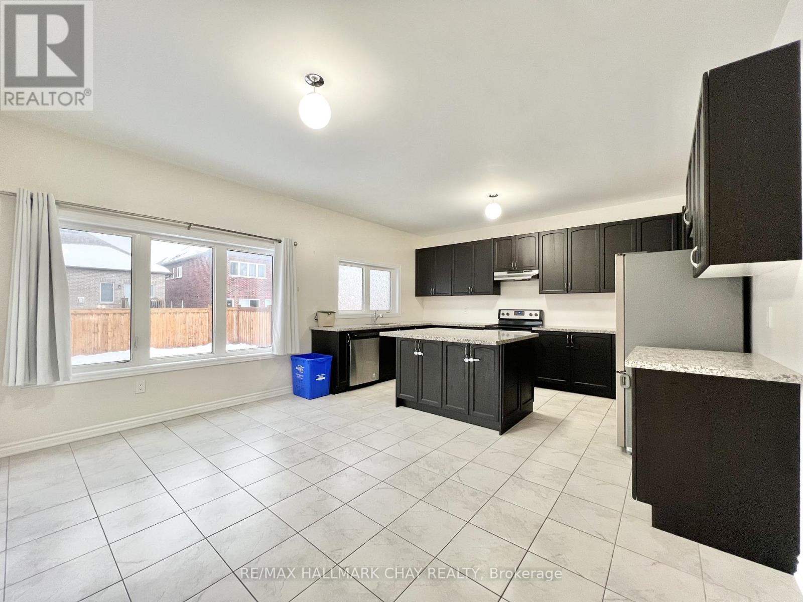 975 Barton Way, Innisfil, Ontario  L9S 0N5 - Photo 12 - N12653170