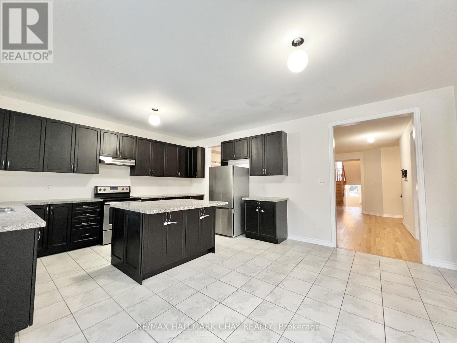 975 Barton Way, Innisfil, Ontario  L9S 0N5 - Photo 13 - N12653170