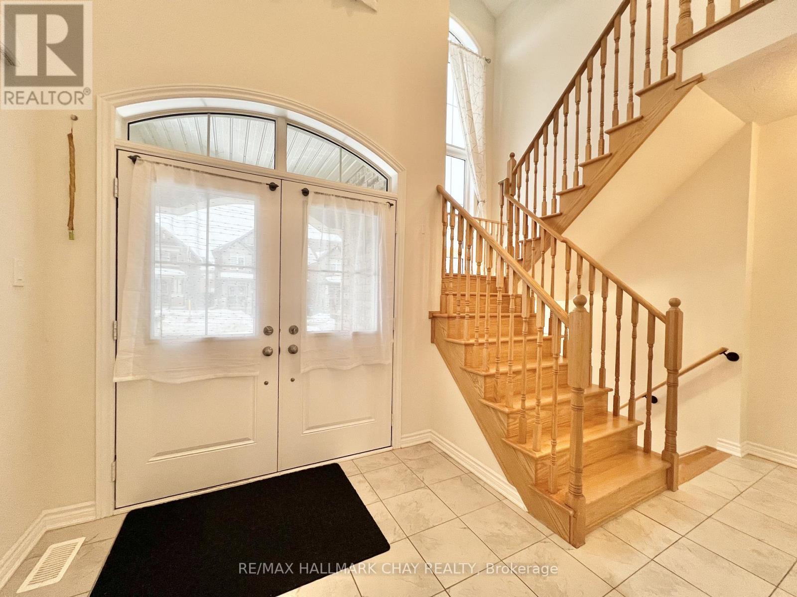 975 Barton Way, Innisfil, Ontario  L9S 0N5 - Photo 2 - N12653170