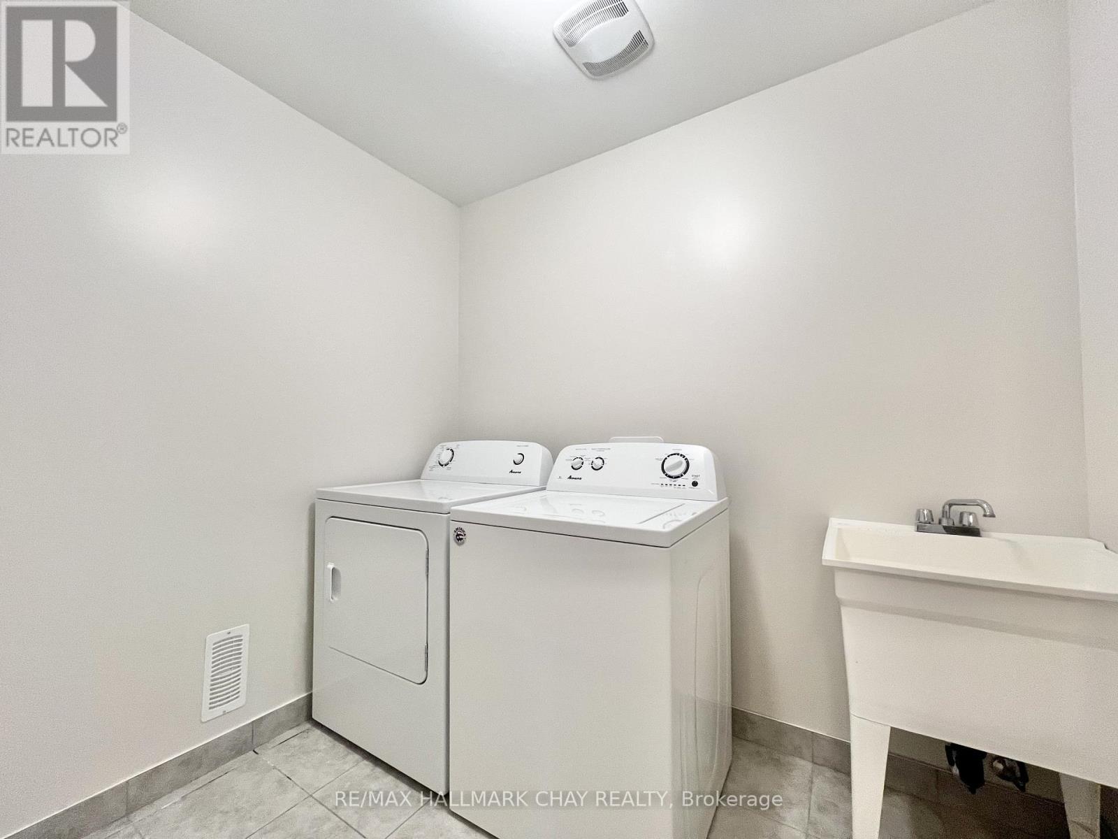 975 Barton Way, Innisfil, Ontario  L9S 0N5 - Photo 32 - N12653170