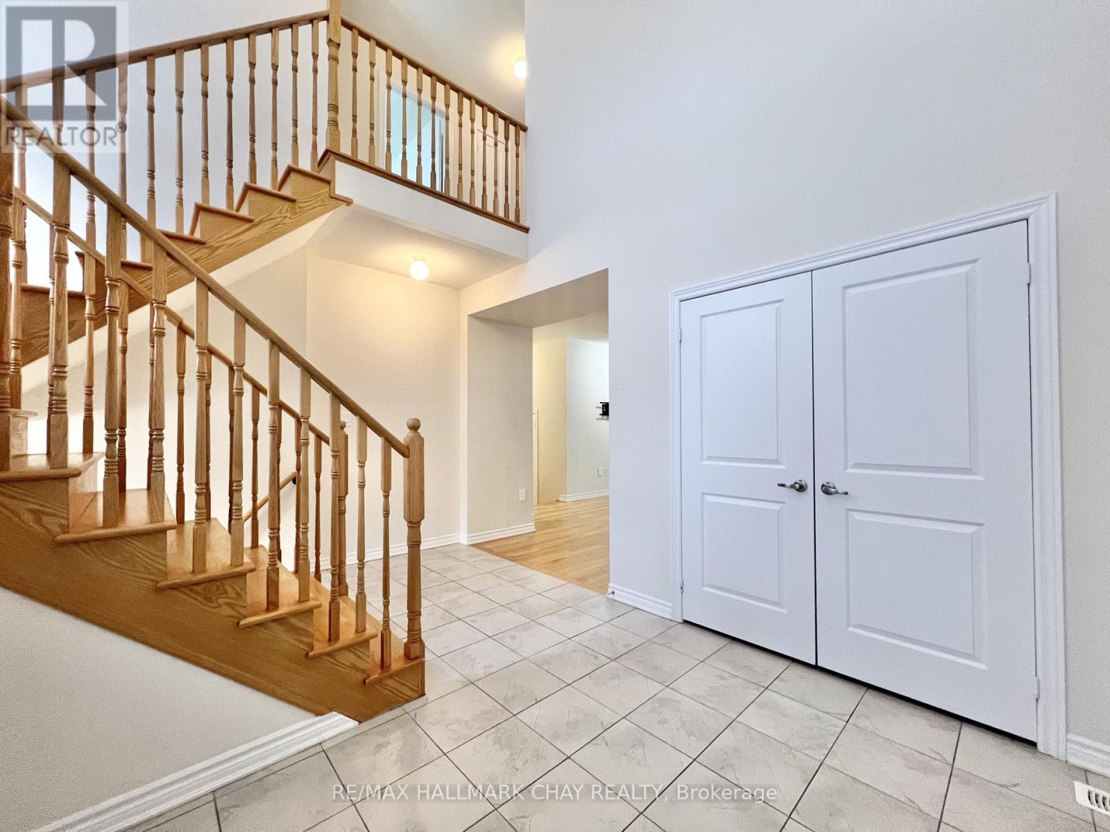 975 Barton Way, Innisfil, Ontario  L9S 0N5 - Photo 4 - N12653170