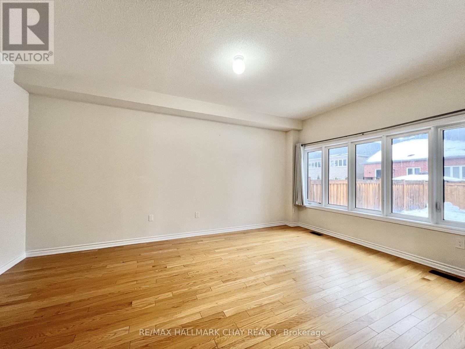 975 Barton Way, Innisfil, Ontario  L9S 0N5 - Photo 9 - N12653170