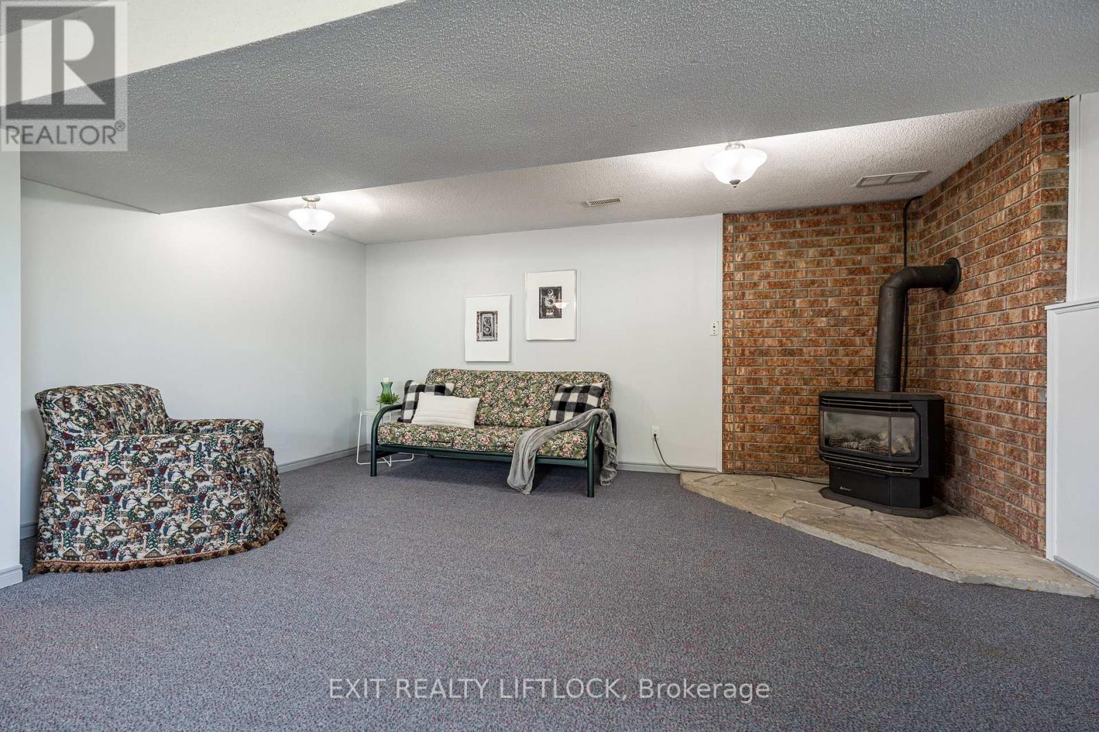 1220 Tara Road, Selwyn, Ontario  K0L 1T0 - Photo 24 - X12579026