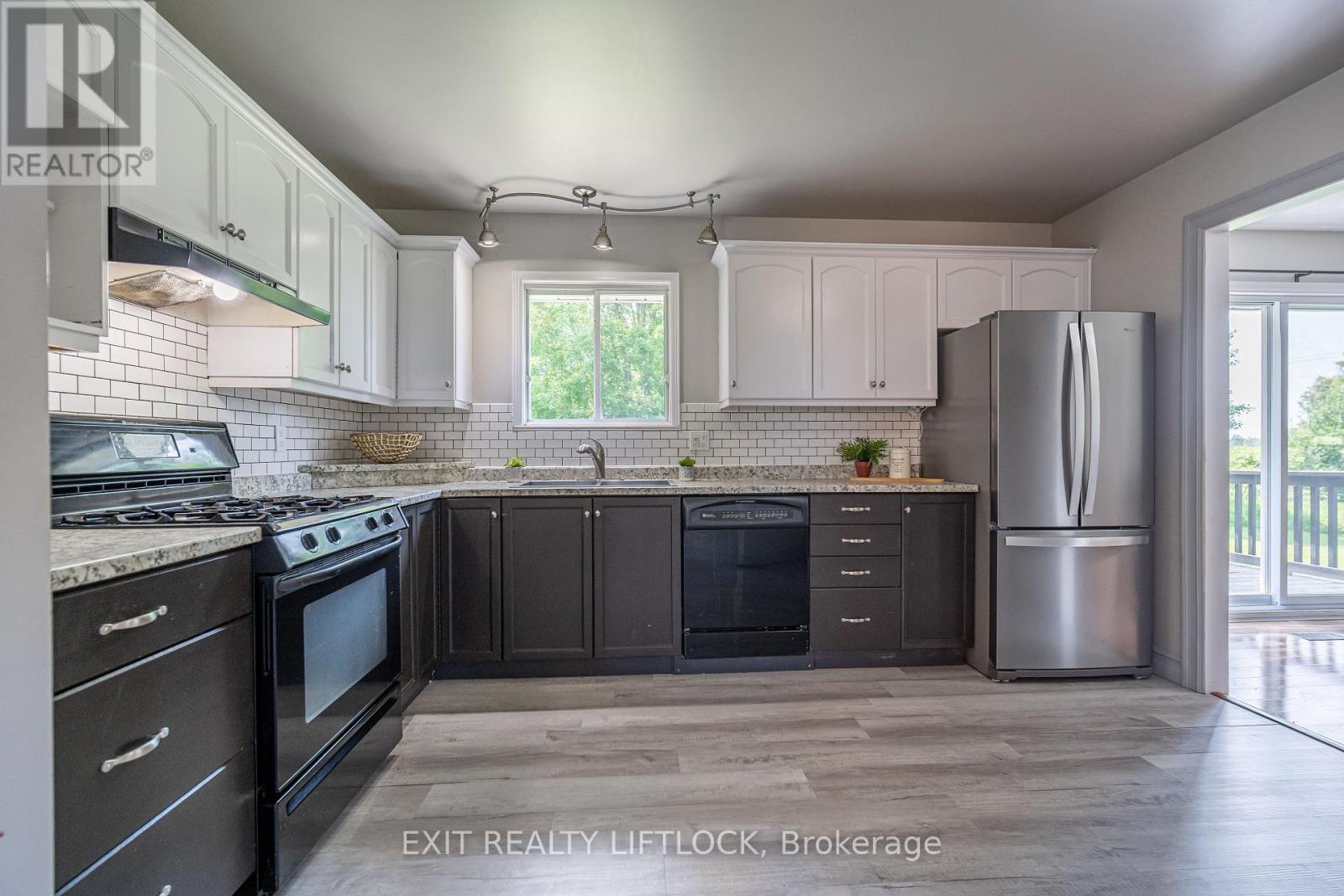 1220 Tara Road, Selwyn, Ontario  K0L 1T0 - Photo 12 - X12579026