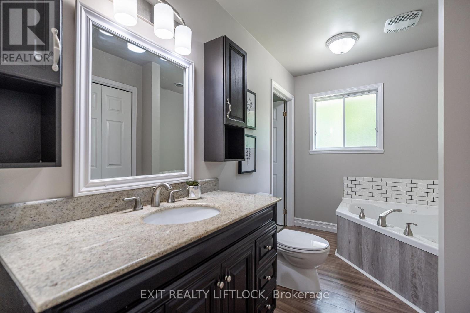 1220 Tara Road, Selwyn, Ontario  K0L 1T0 - Photo 17 - X12579026