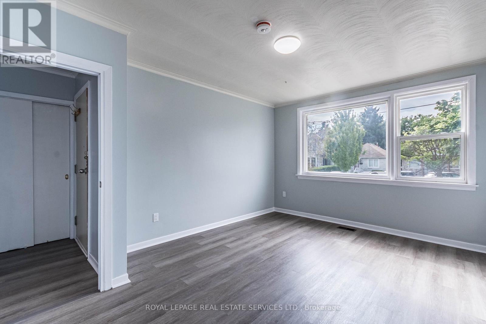 Main - 144 Lake Crescent, Toronto, Ontario  M8V 1W1 - Photo 10 - W12653178