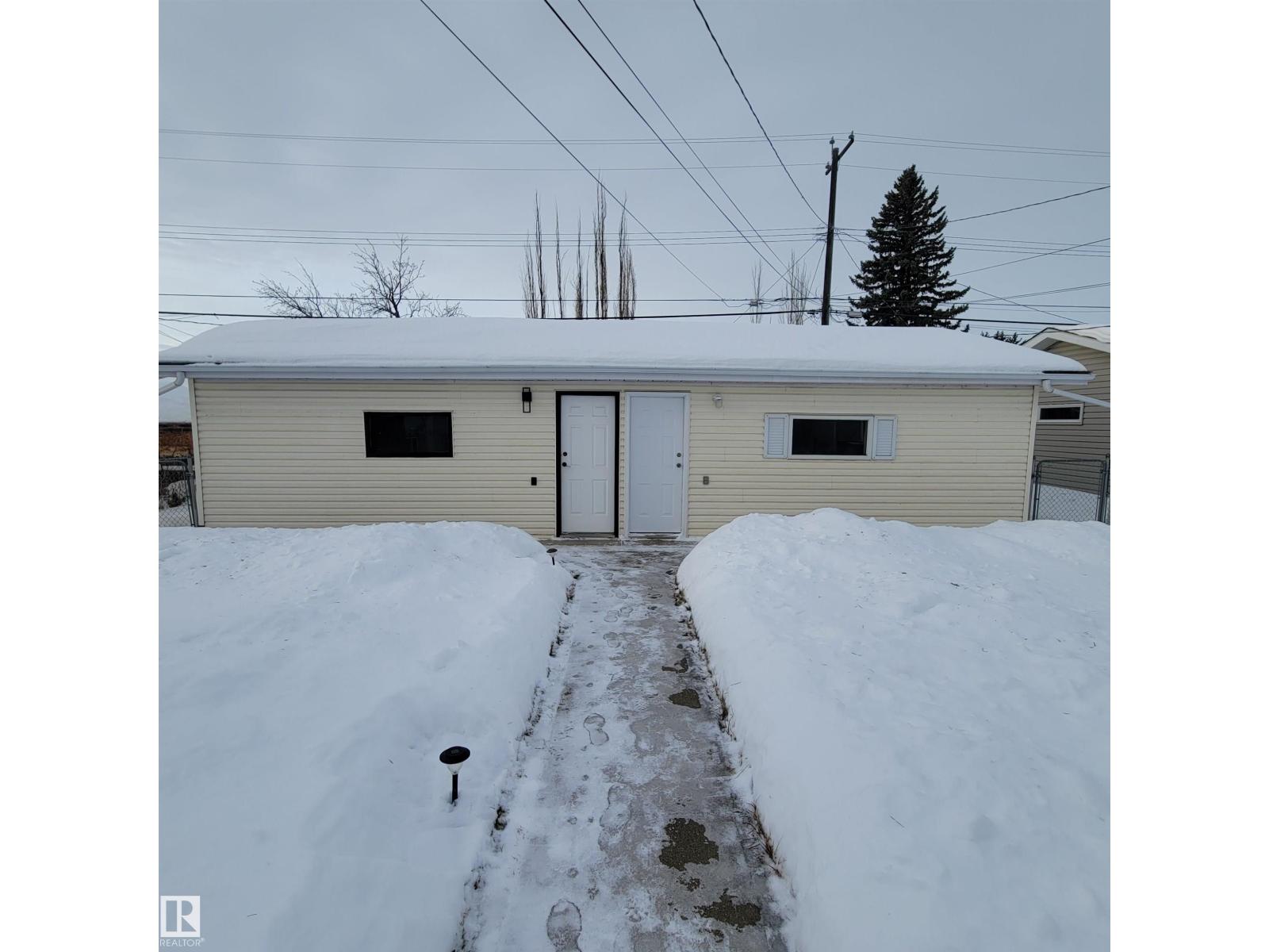10228 152 St Nw, Edmonton, Alberta  T5P 1Y2 - Photo 2 - E4465628