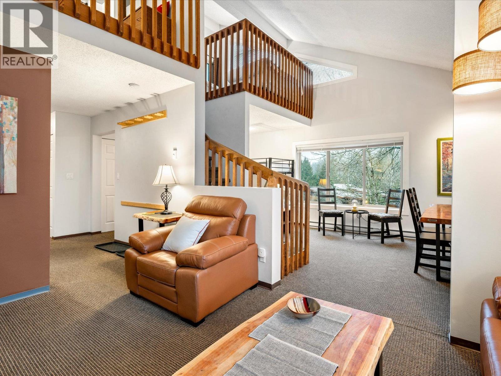 320 2021 Karen Crescent, Whistler, British Columbia  V8E 0H1 - Photo 4 - R3072658