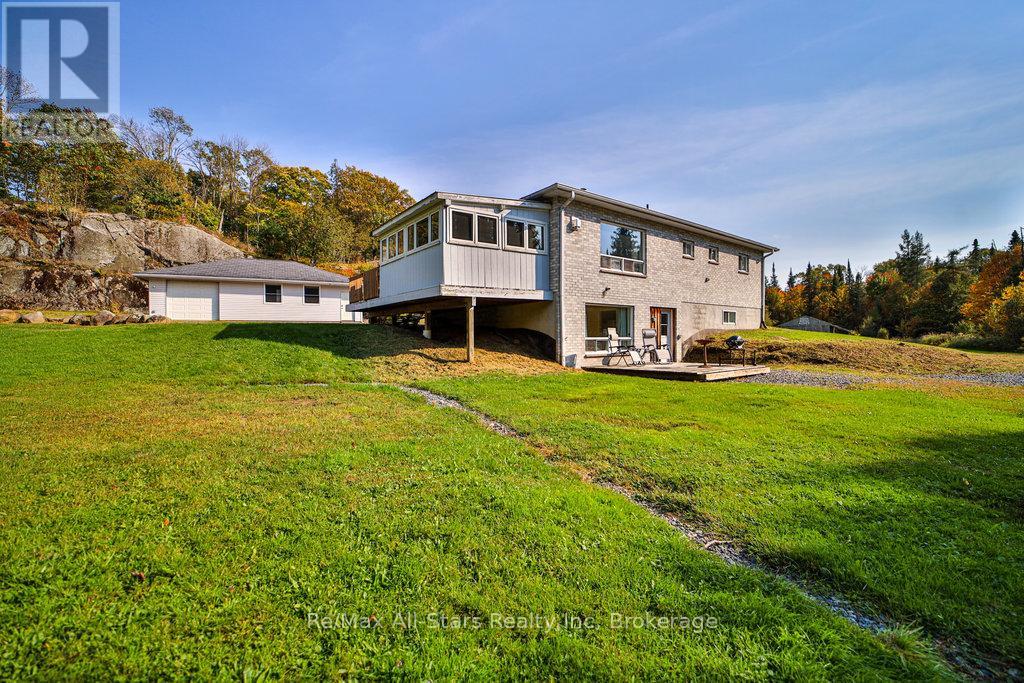 410 ETWELL ROAD, Huntsville, Ontario