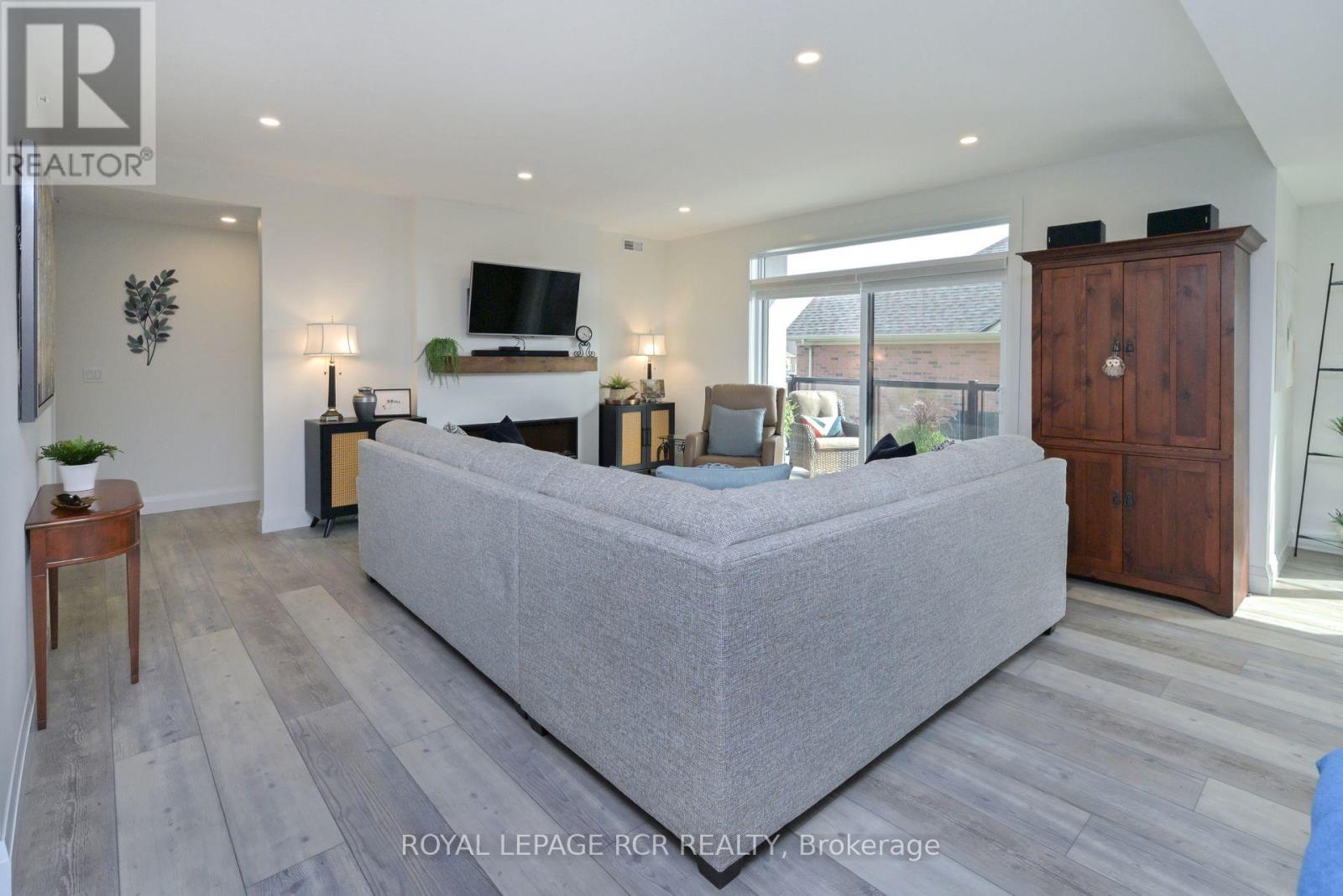 204 - 99b Farley Road, Centre Wellington, Ontario  N1M 0K5 - Photo 13 - X12653192