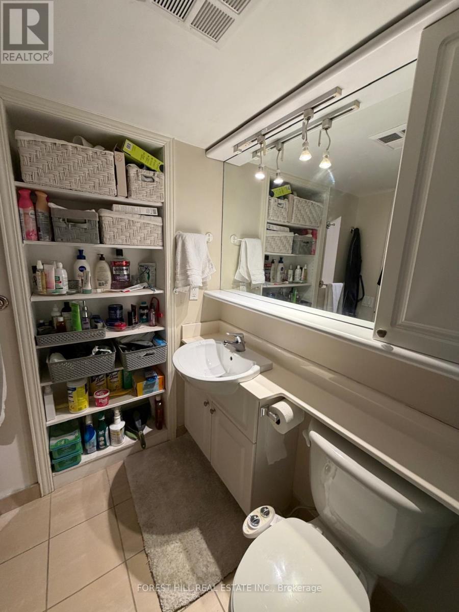 1202 - 388 Bloor Street, Toronto, Ontario  M4W 3W9 - Photo 14 - C12652878