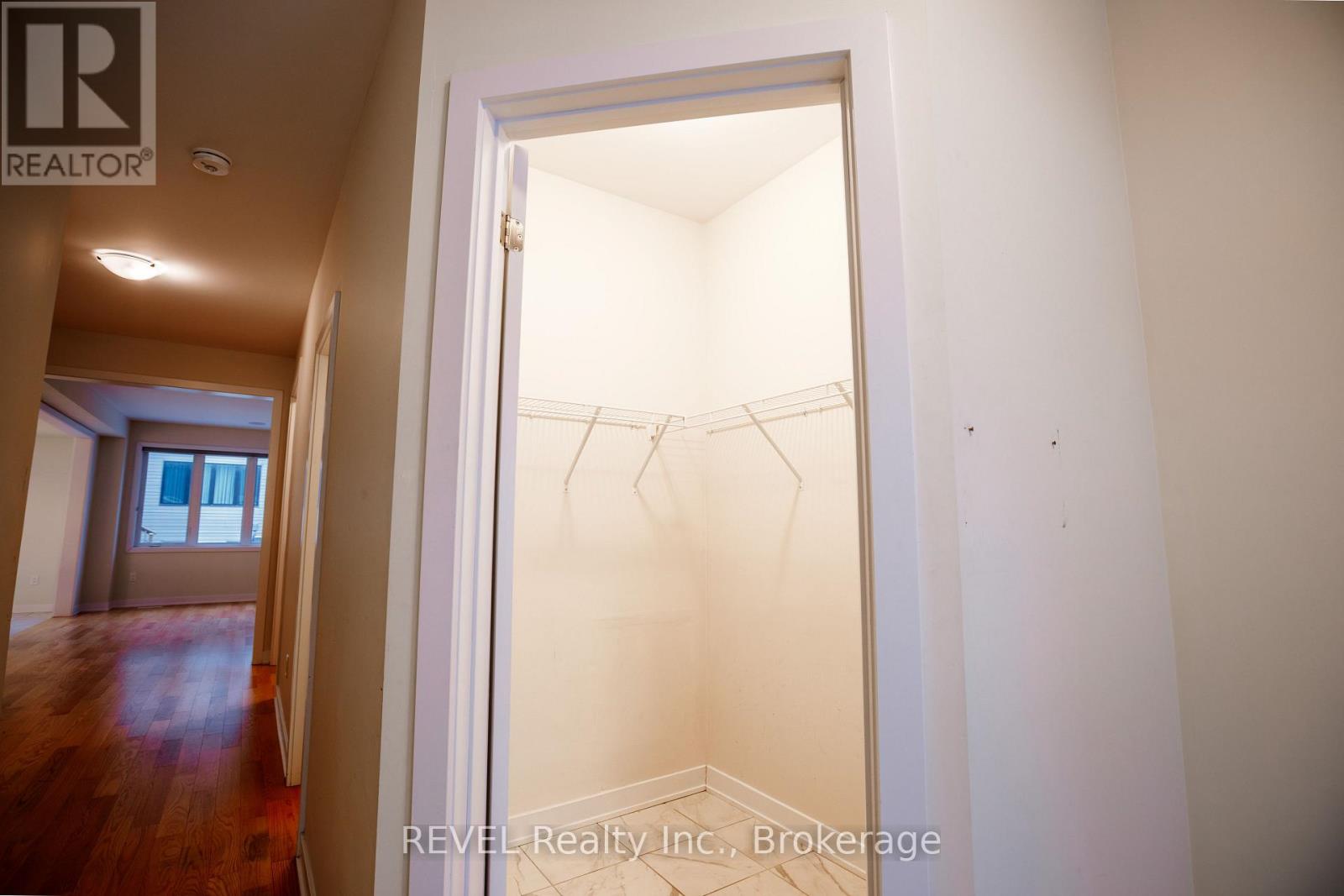 16 Stern Drive, Welland (Dain City), Ontario  L3B 0M2 - Photo 3 - X12653212