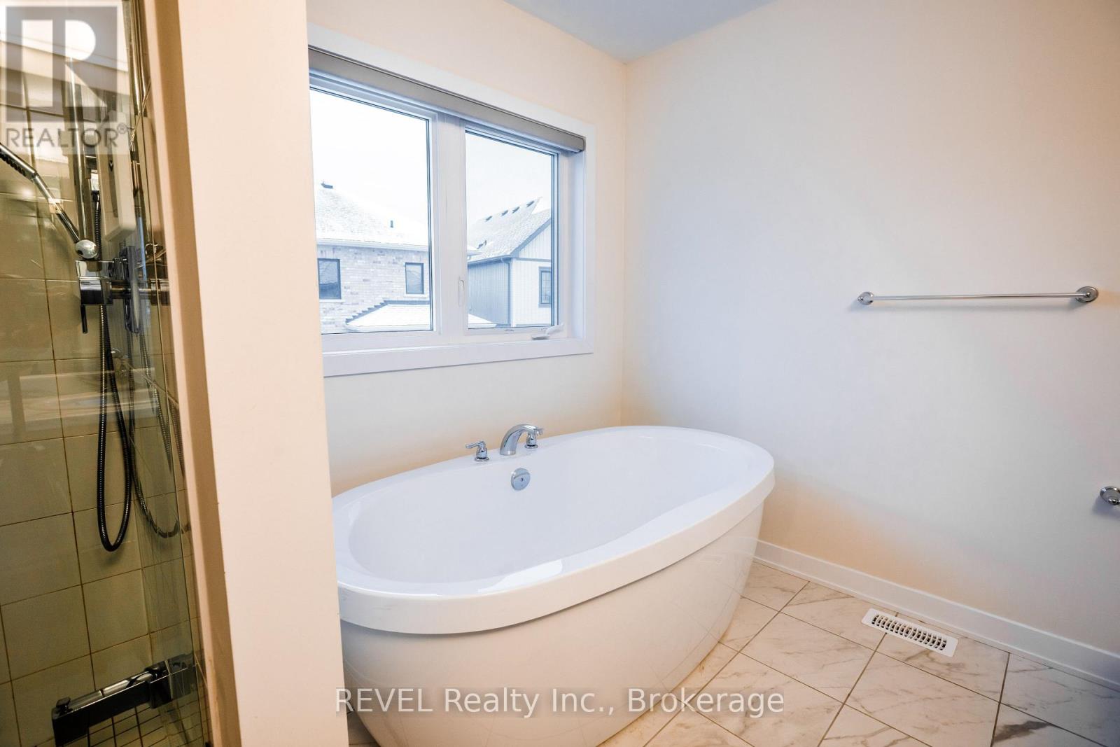 16 Stern Drive, Welland (Dain City), Ontario  L3B 0M2 - Photo 31 - X12653212